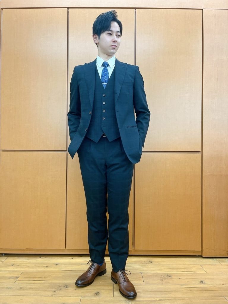 オーダースーツで人気のピークドラペルとは 魅力やおしゃれな着こなしを紹介 AOYAMA Journal