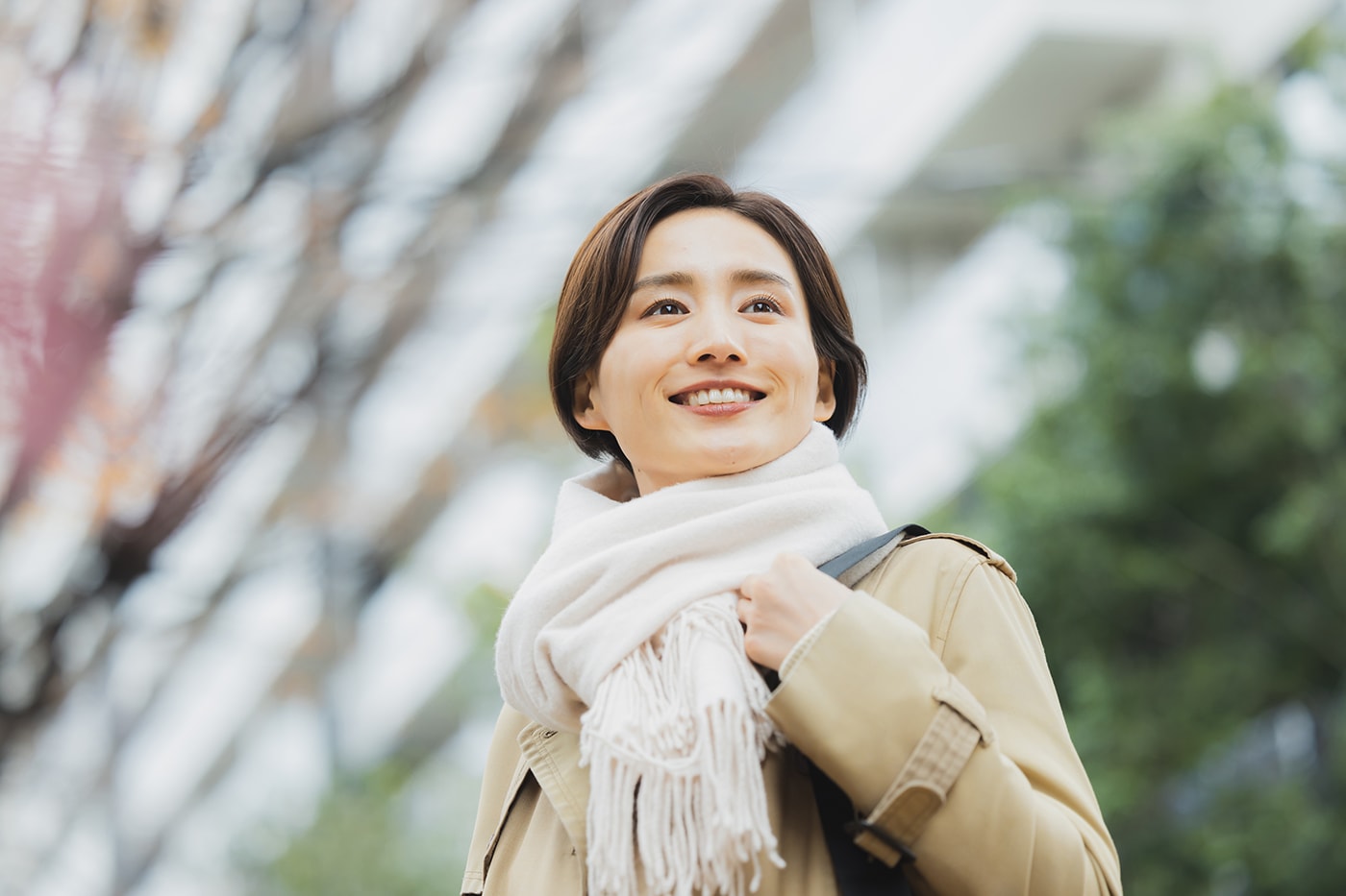 卒業式に母親が着ていくおすすめのコートは？スーツに合う選び方を解説！