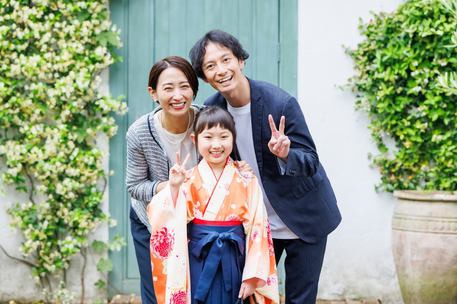 40代の母親におすすめの卒業式・卒園式の服装は？選び方から小物の種類までをご紹介