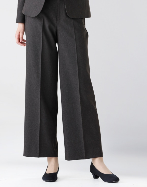 美ジ楽(ビジラク/びじらく)スーツ ブラウン 着用イメージ