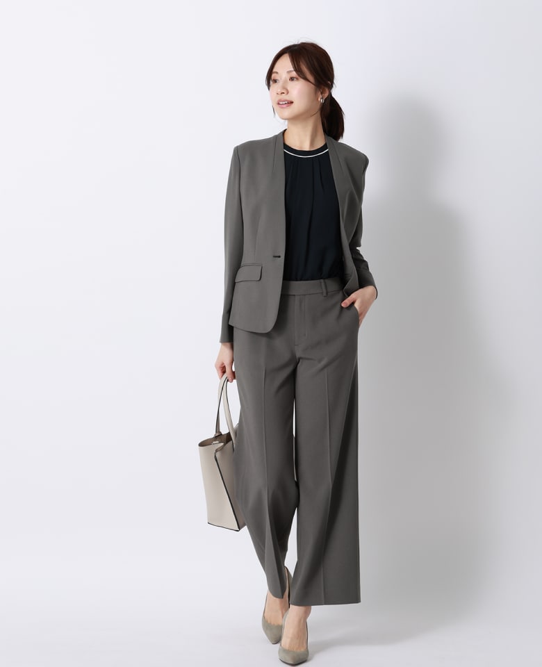 美ジ楽(ビジラク/びじらく)スーツ ネイビー 着用イメージ