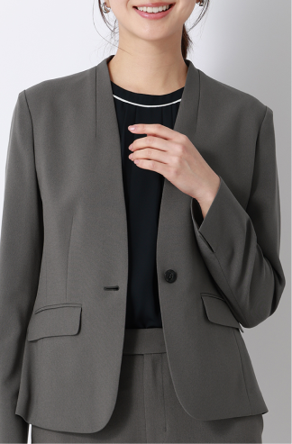 美ジ楽(ビジラク/びじらく)スーツ ネイビー 着用イメージ