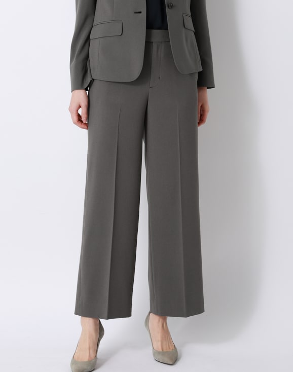 美ジ楽(ビジラク/びじらく)スーツ ネイビー 着用イメージ