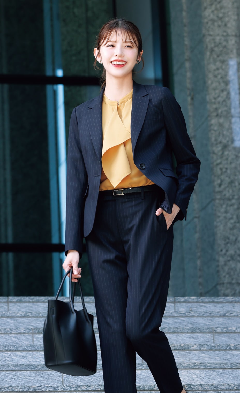 #すごスーツ モデル画像