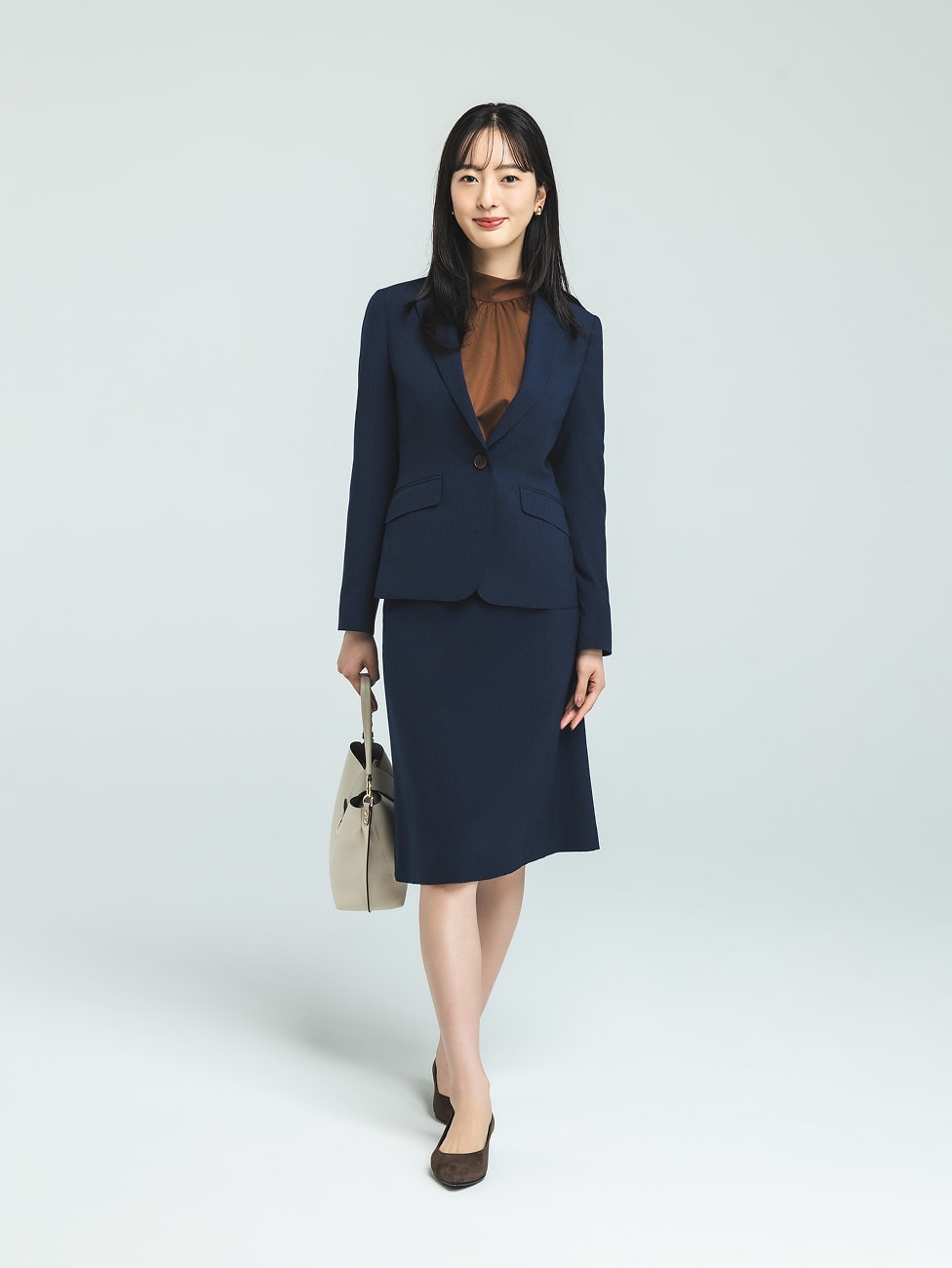 未来に挑むビジネスパーソンのイメージ